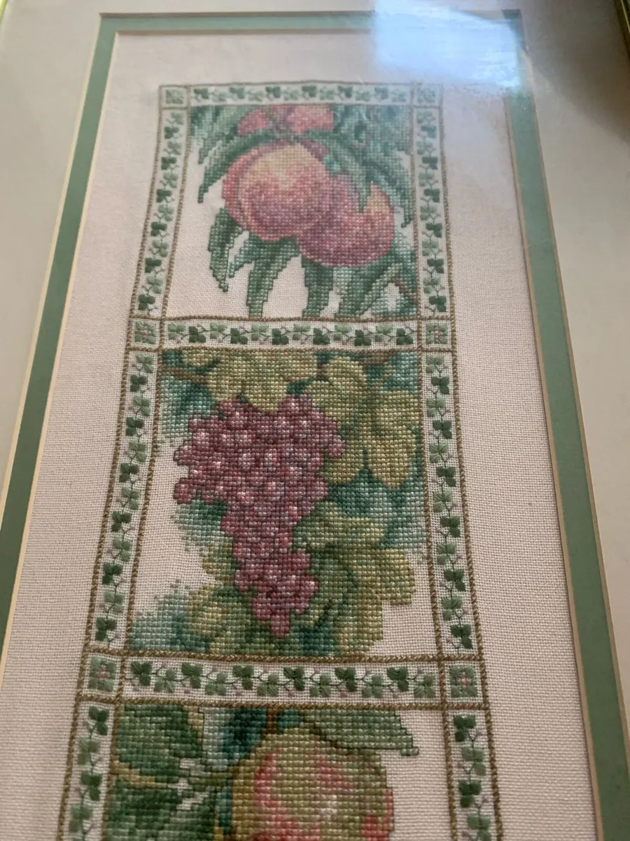 Embroidered tapestry wall hanging - Image 3