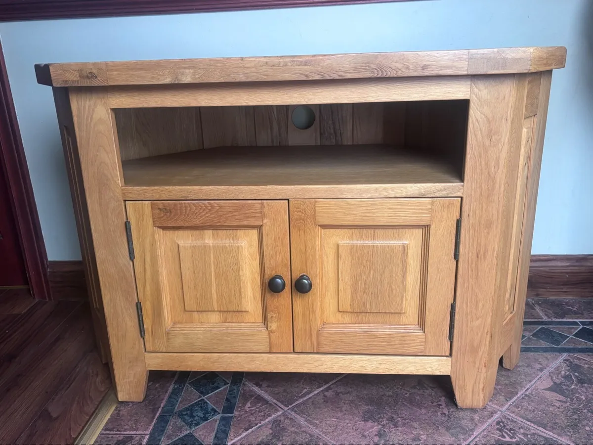 Corner TV Unit - Image 1