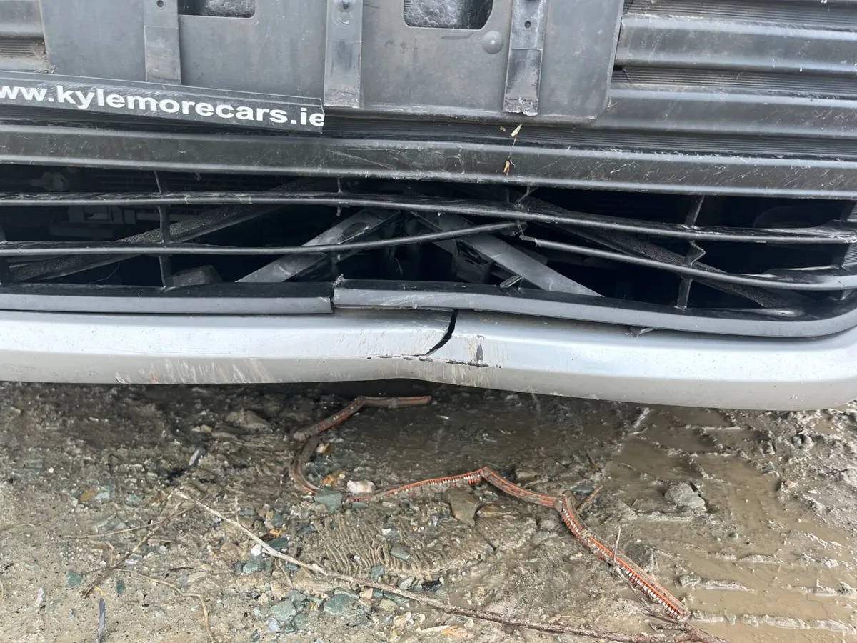 17 Corolla hybrid petrol - Image 2