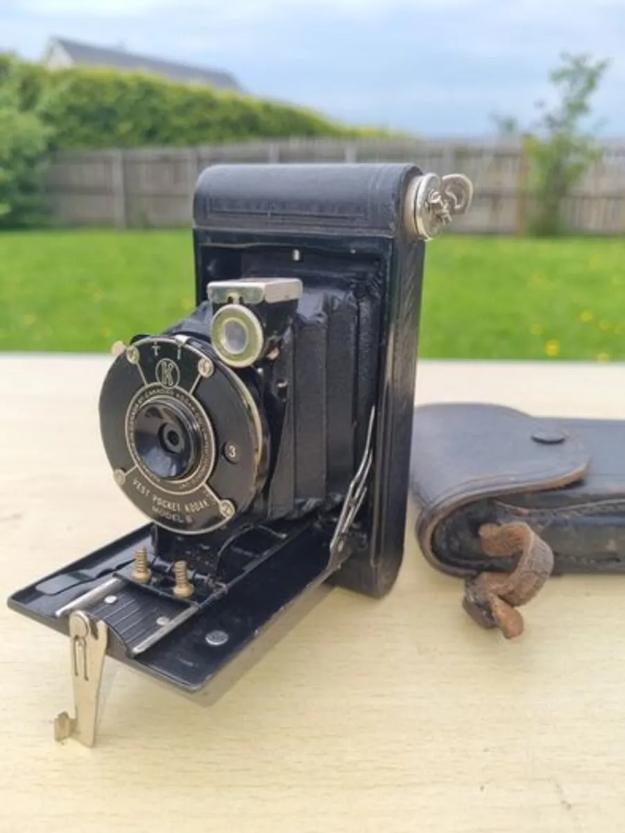 Kodak Vest Pocket Model B Folding Camera - Image 3
