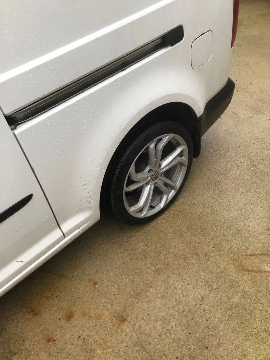 Volkswagen caddy maxi - Image 4