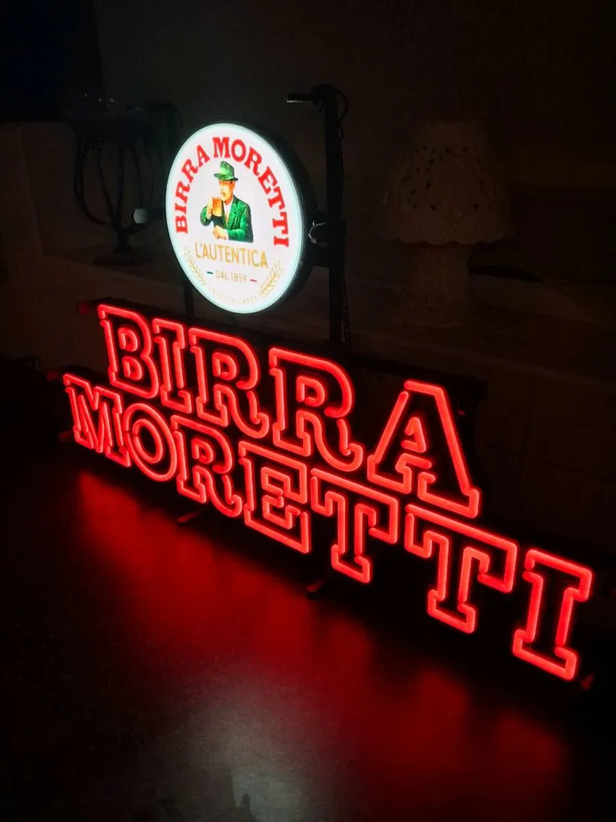 Bar memorabilia - Image 2