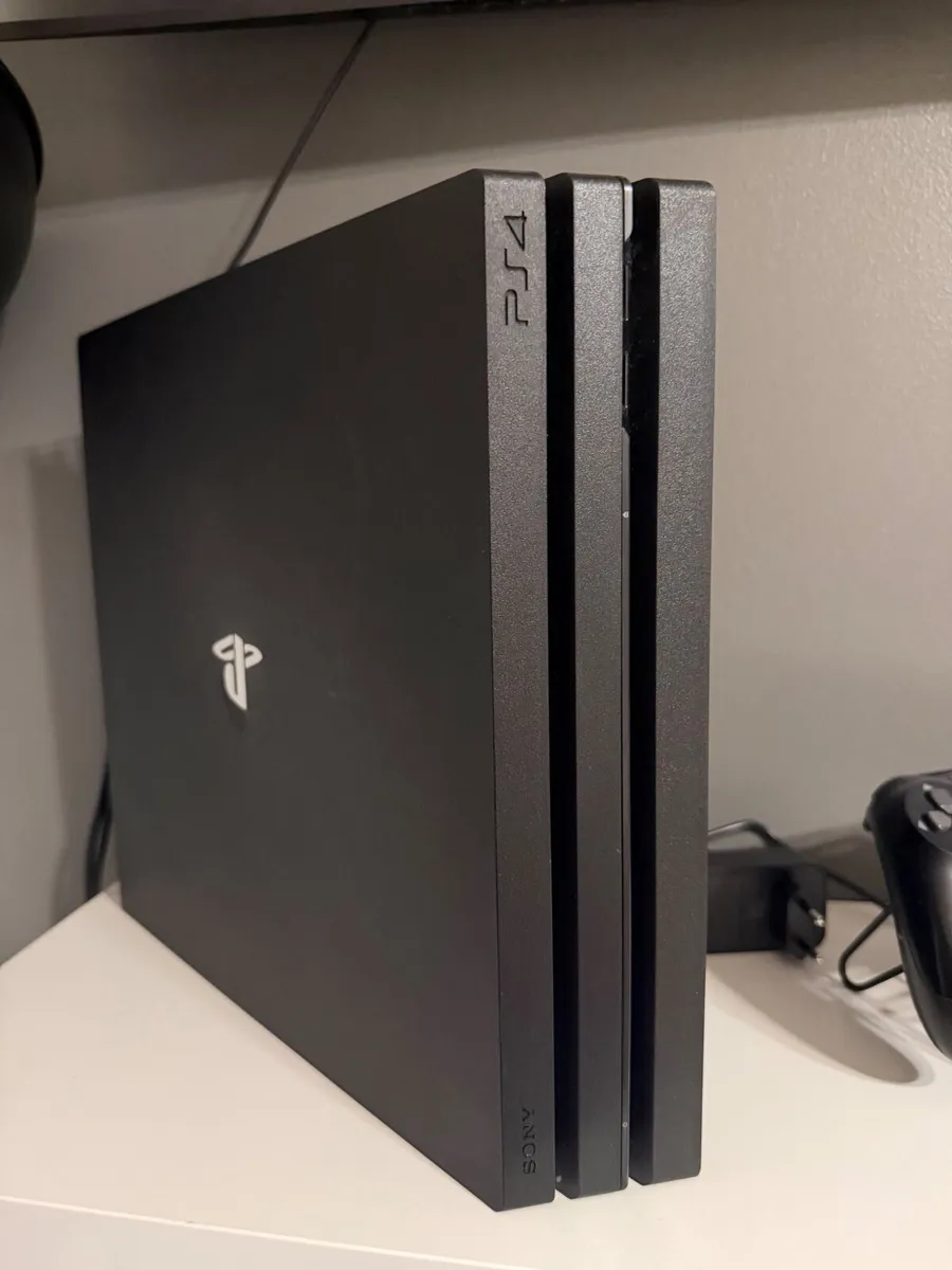 Playstation 4 Pro - Image 1