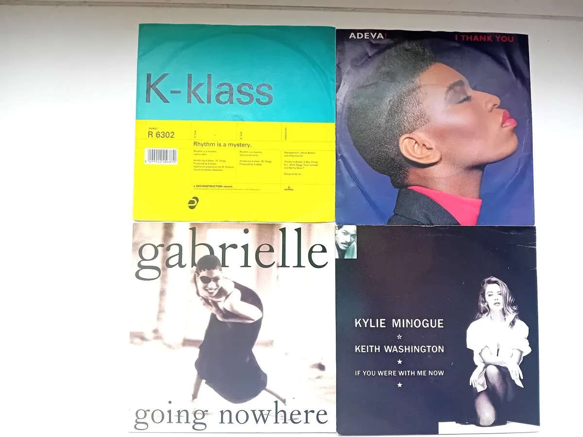 12  CLASSIC  7,, SINGLES - Image 1