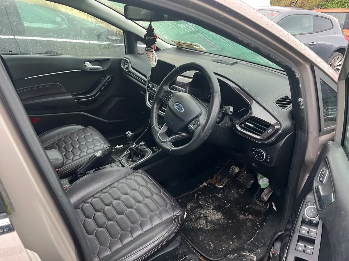 19 fiesta 1.0  fignale - Image 4