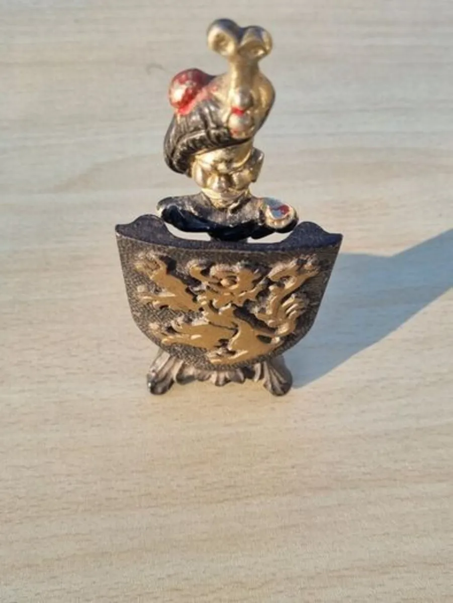 Vintage Cast Iron Scottish Guard  Bottle Opener - Image 2