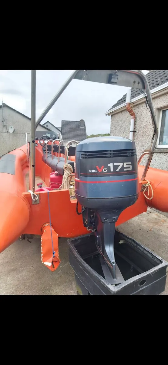 Yamaha 175 V6 2-stroke engine - Image 1