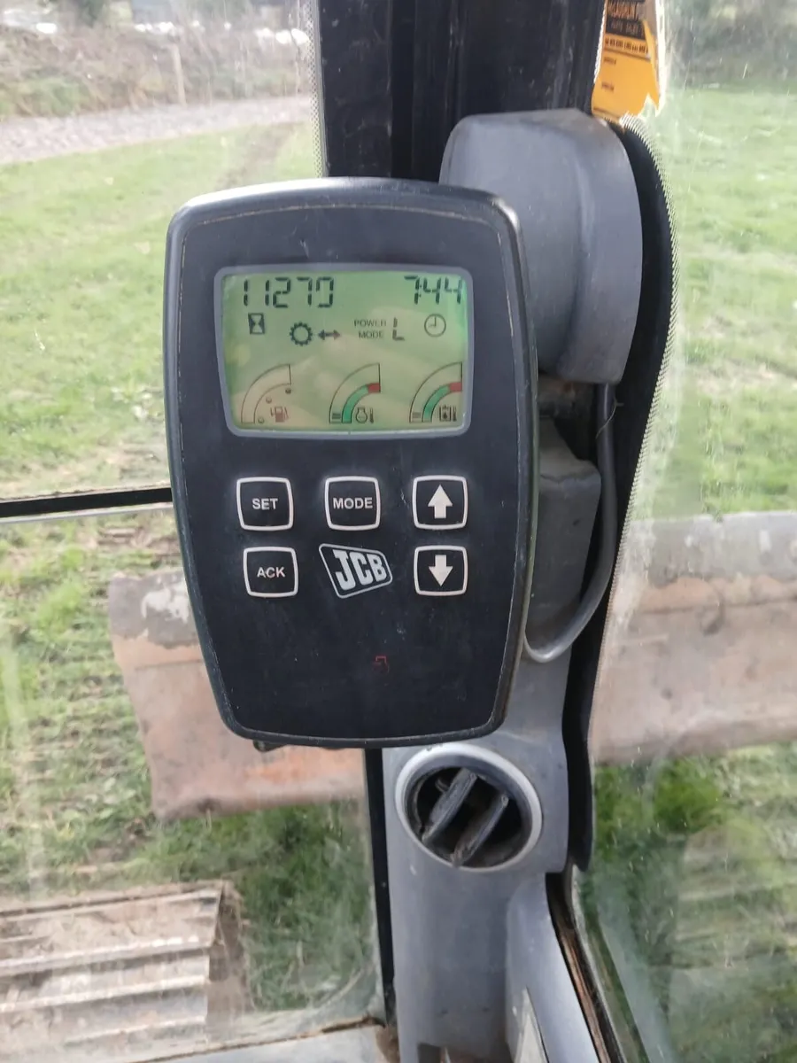 JCB JS145 - Image 4