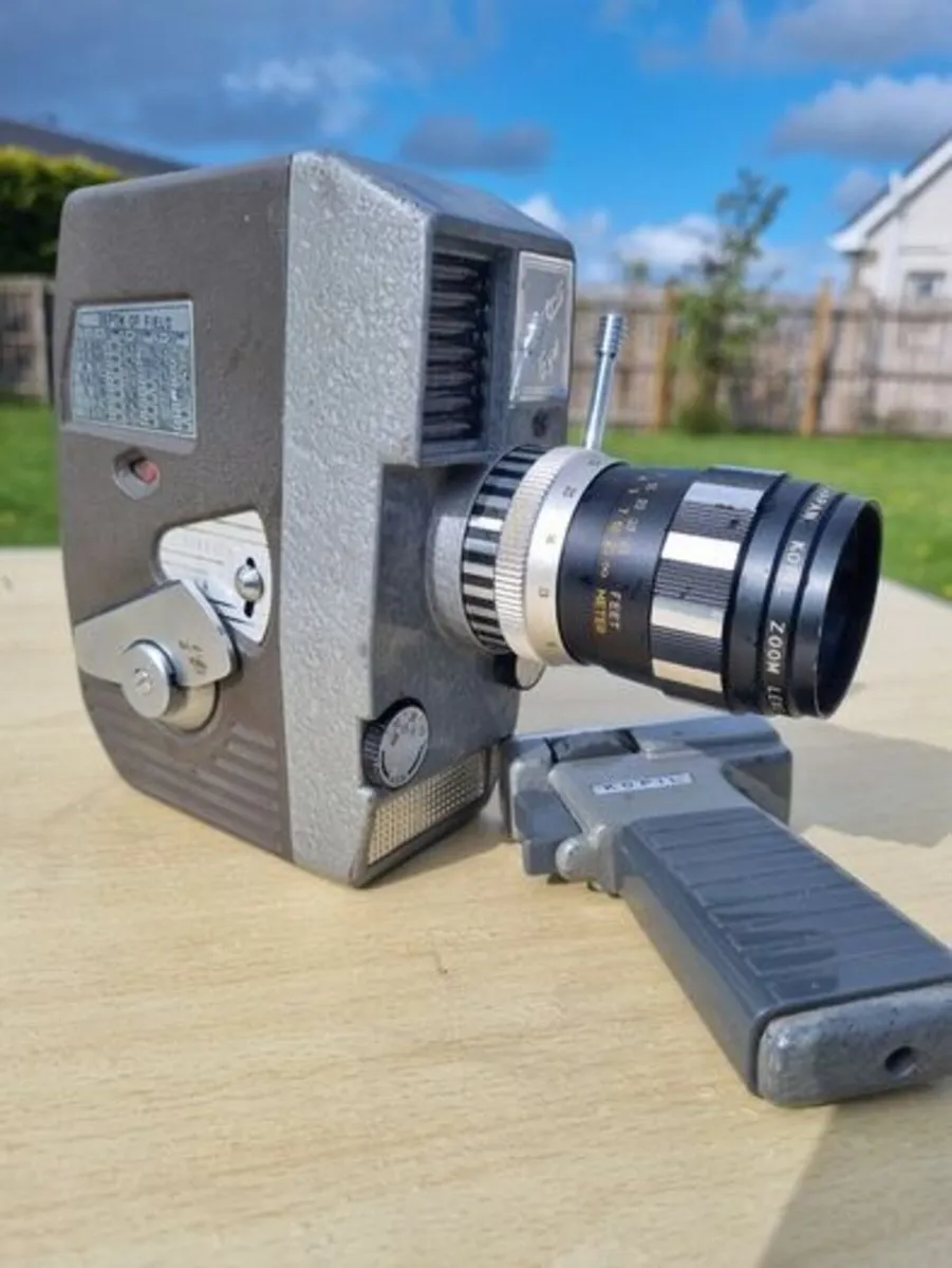 Kopil Zoom 8 EE Film Camera - Image 2