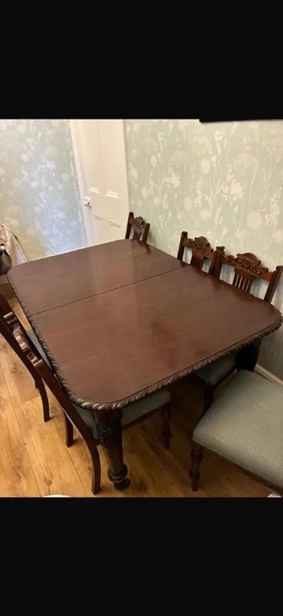 dining table and 6 chairs - Image 1
