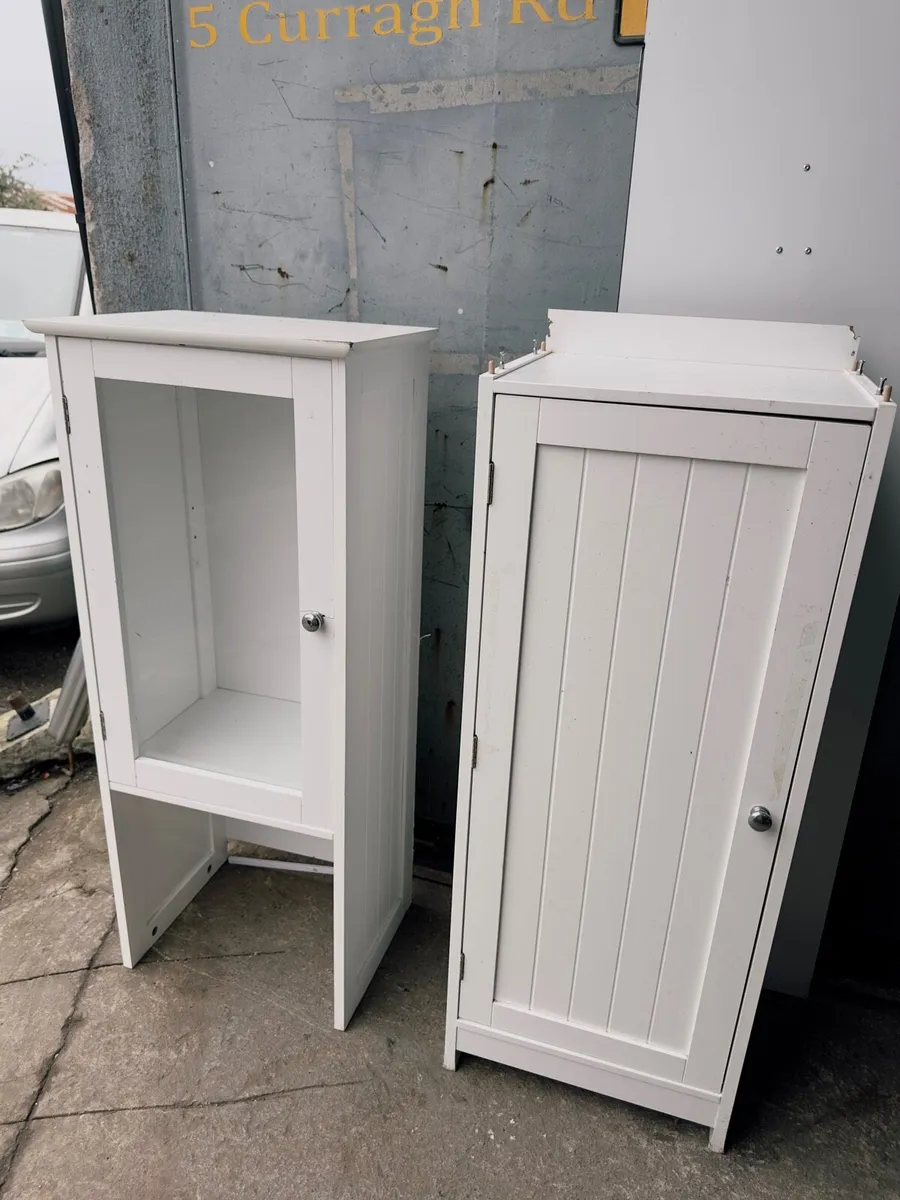Bathroom unit - Image 1
