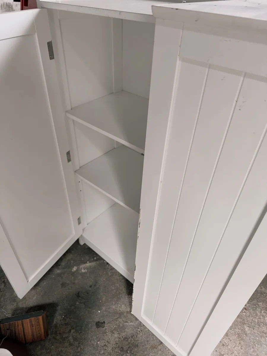 Bathroom unit - Image 4