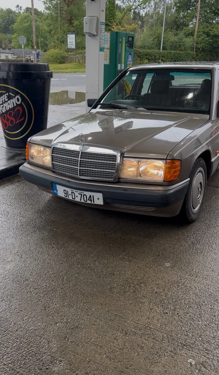 Mercede 190e - Image 1