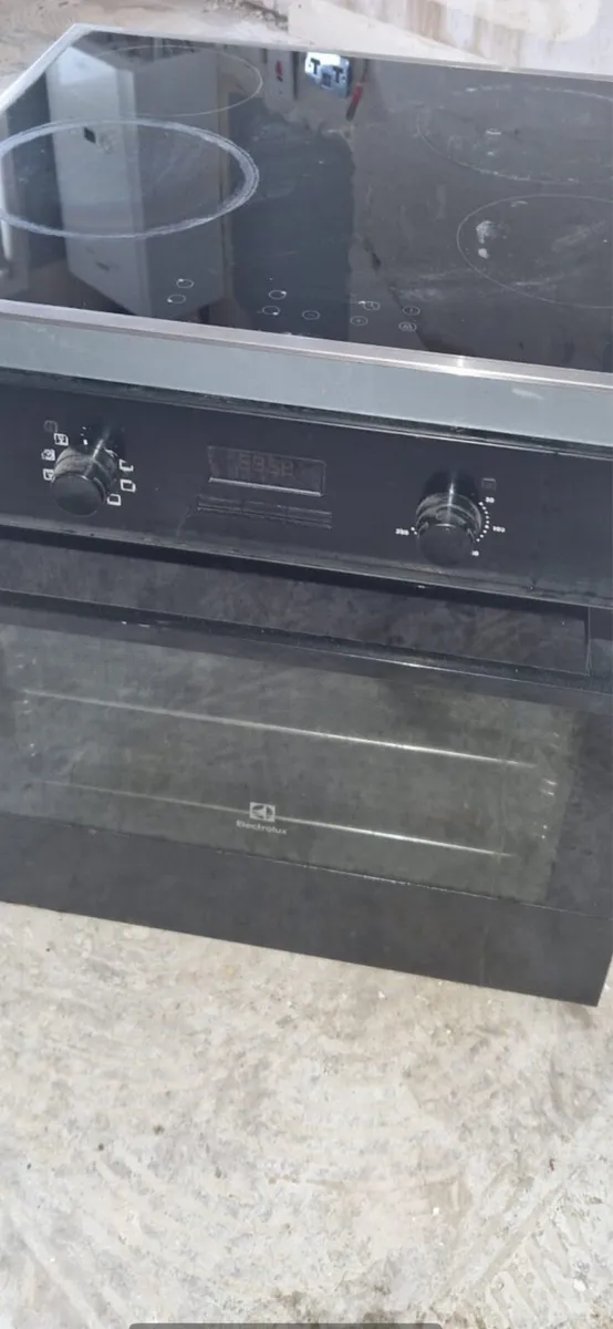 Hob and oven electrolux - Image 1