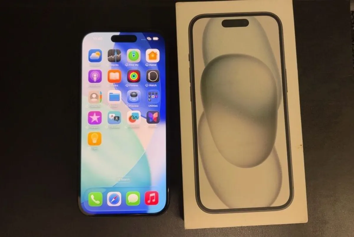 Apple iPhone 15 - Black - Image 1