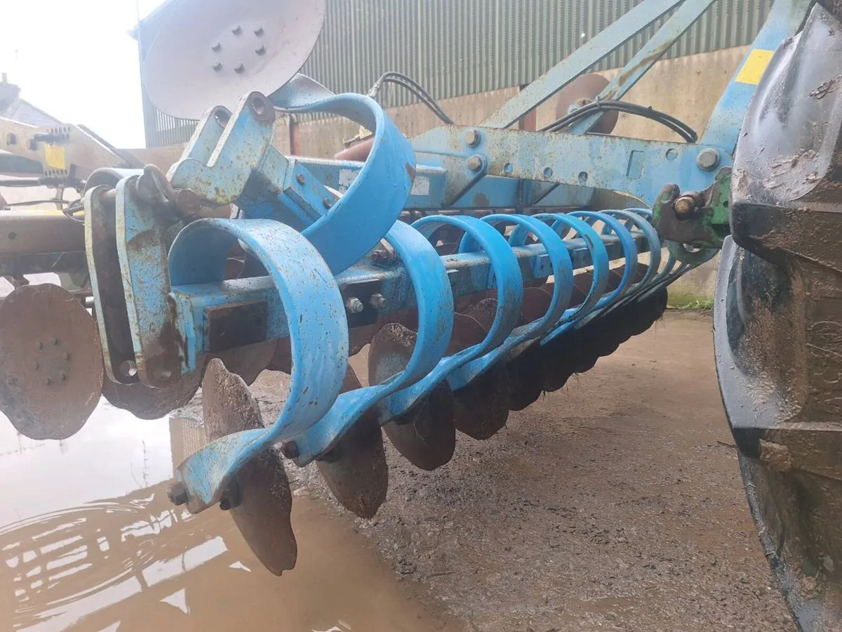 Lemken helidor 3m disc harrow - Image 1
