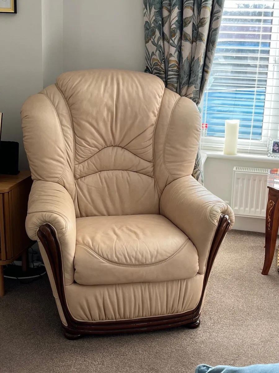 Leather Sofa 3 piece furniture - Image 2