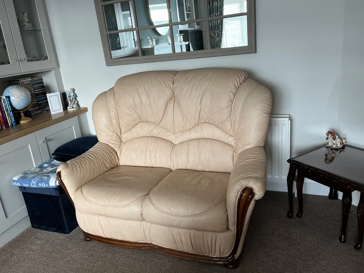 Leather Sofa 3 piece furniture - Image 3