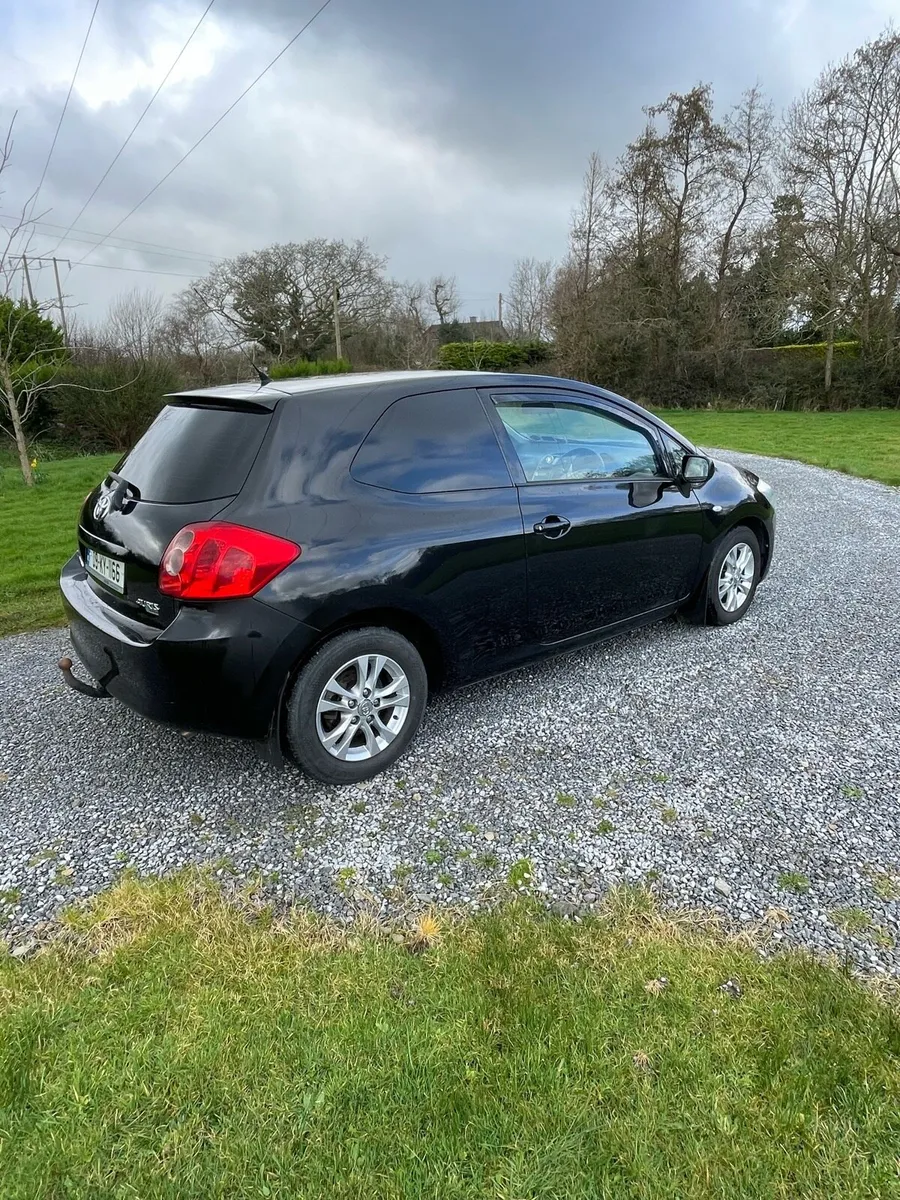 Toyota Auris 2009 - Image 4