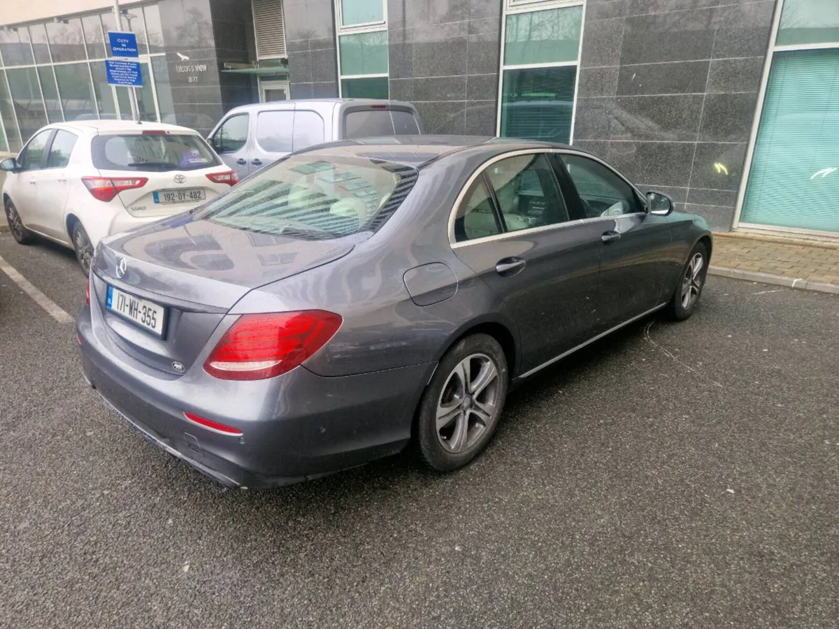 Mercedes e220d 2017 read add - Image 2