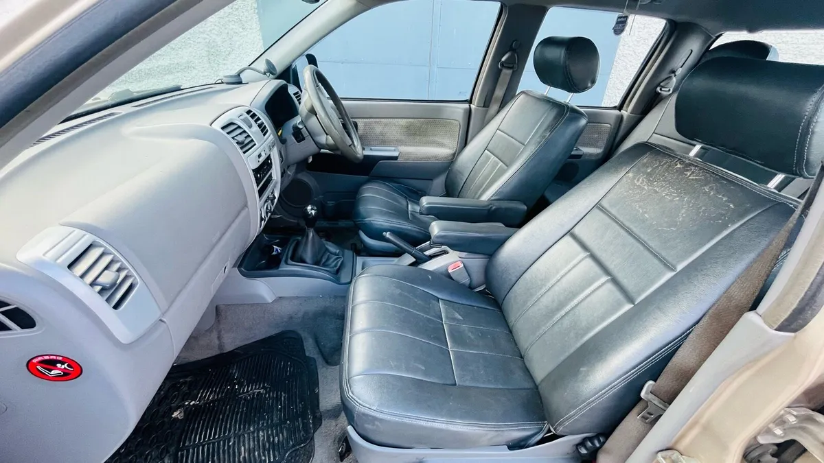 Isuzu Dmax - Image 4