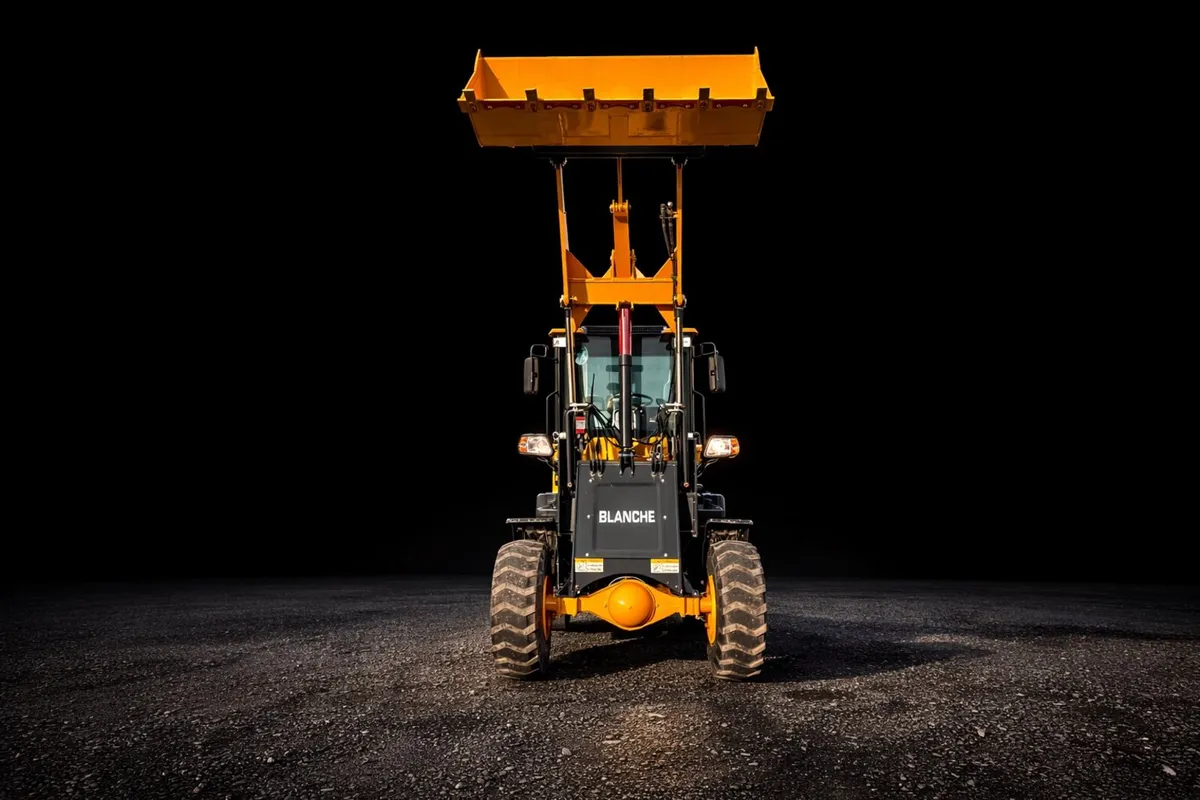 NEW TW36 COMPACT LOADER €12,000 + VAT - IN STOCK - - Image 3