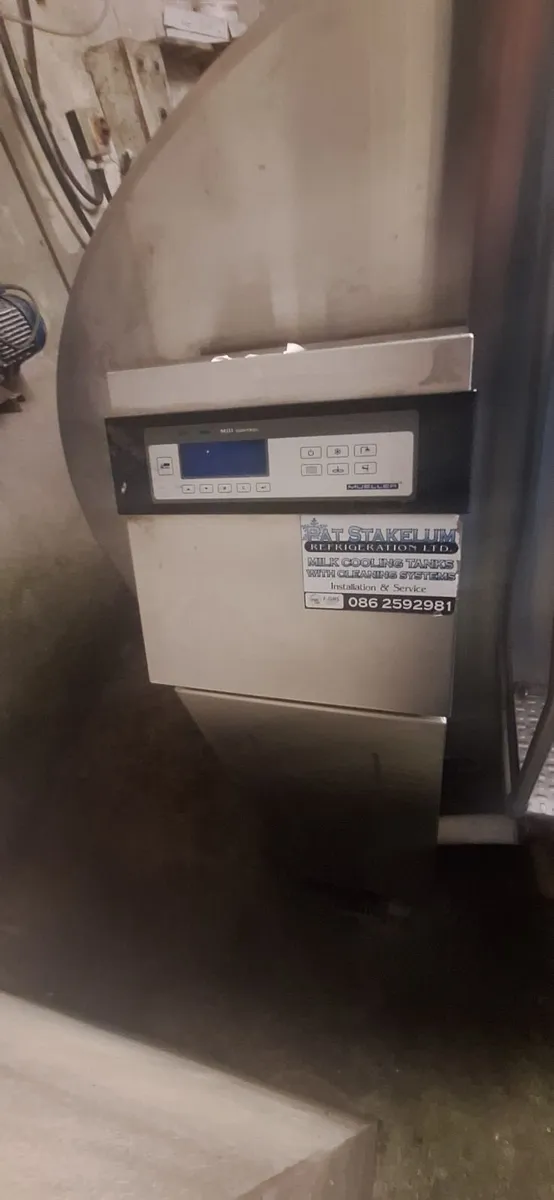 Mueller milk tank and automatic feeders - Image 4
