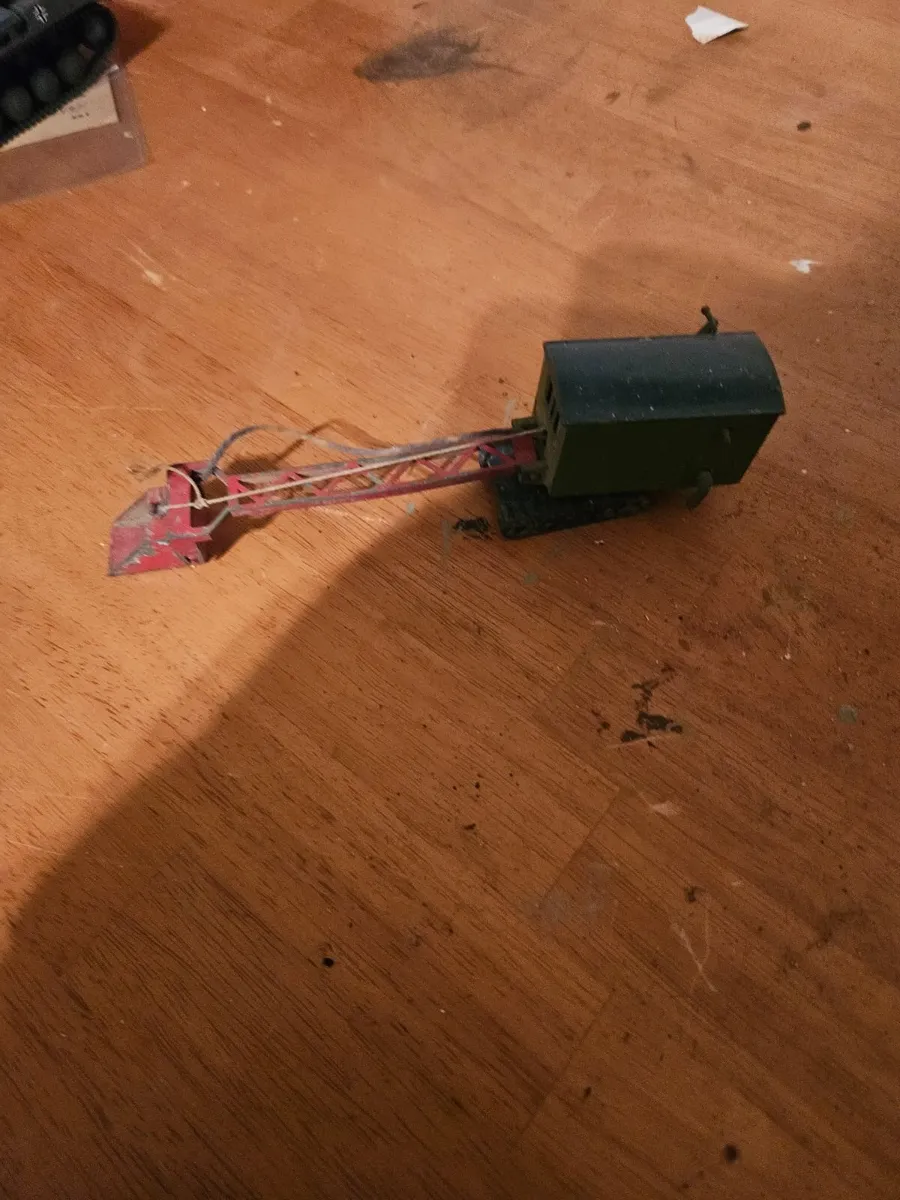 Vintage Die-cast Crane Loader - Image 3