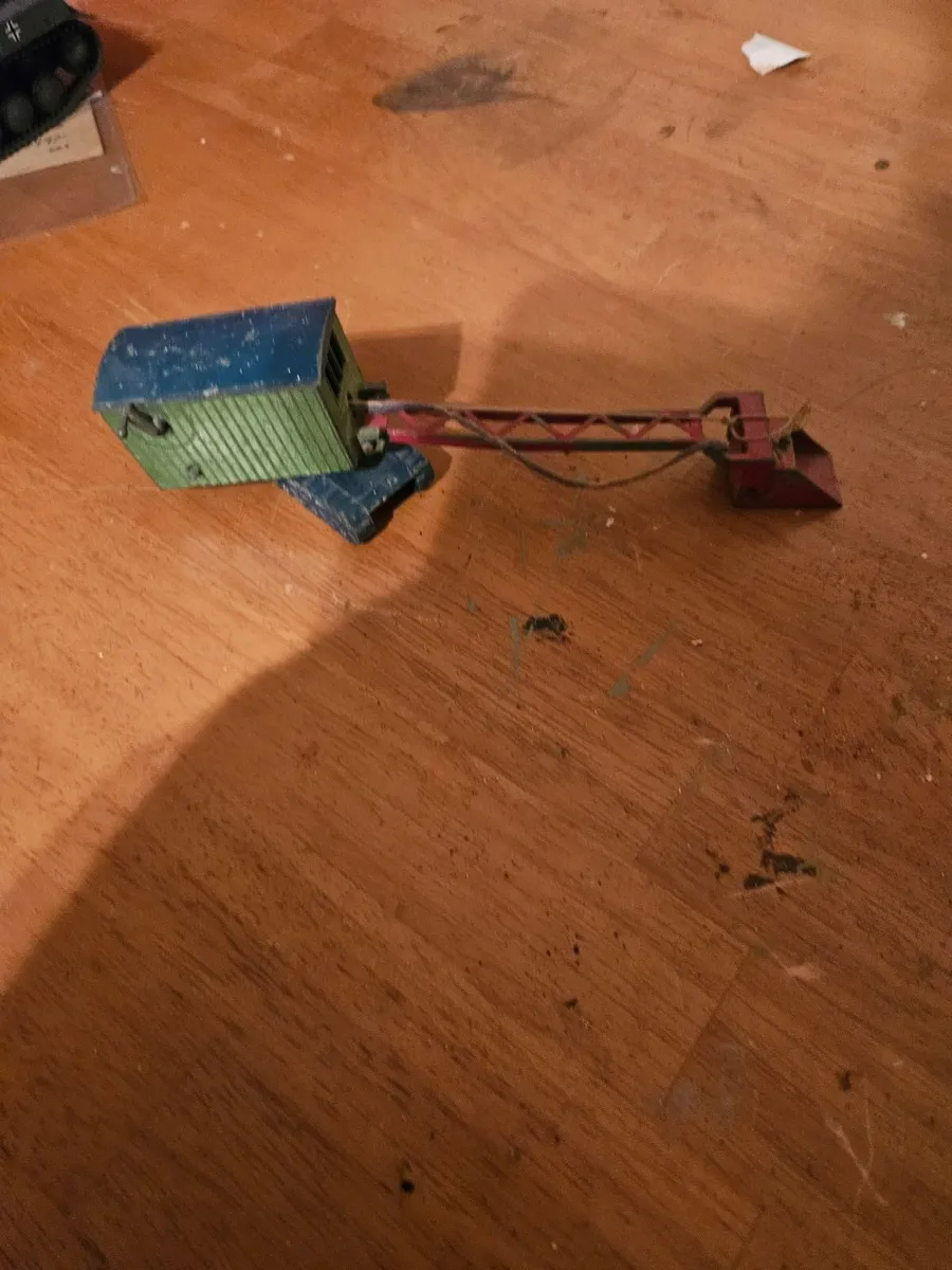Vintage Die-cast Crane Loader - Image 4