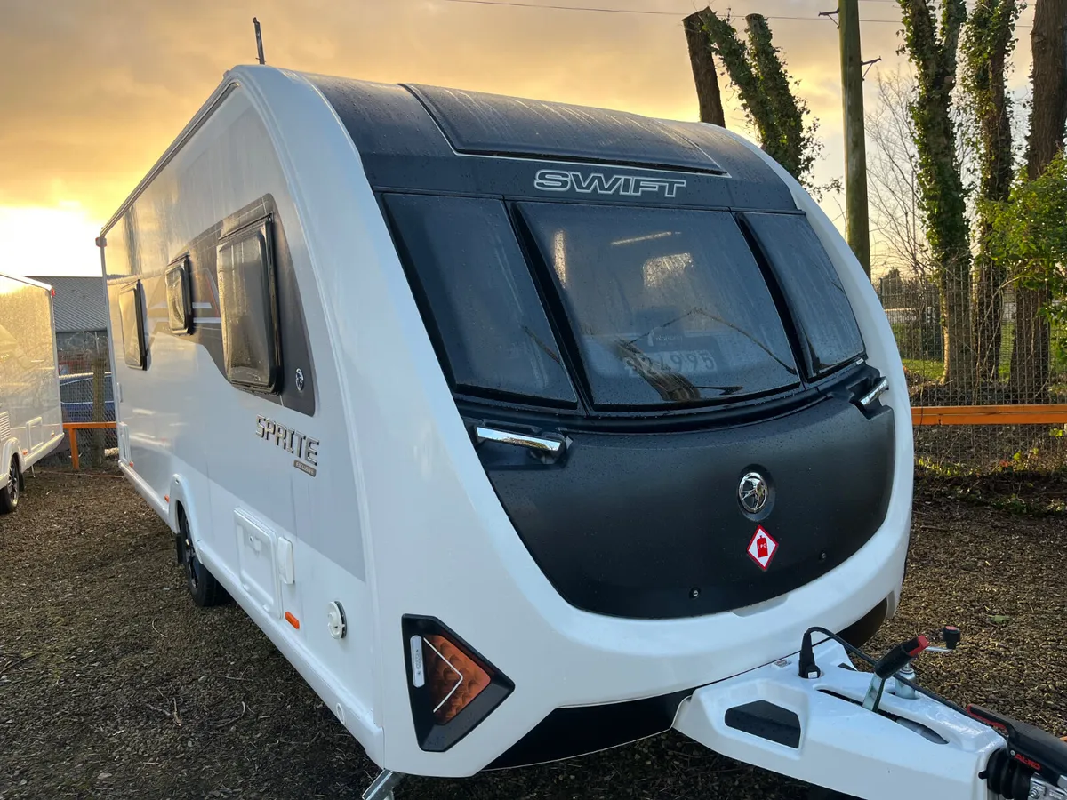 BRAND NEW SWIFT EXCLUSIVE MAJOR 4 SB ISLAND BED!! - Image 4