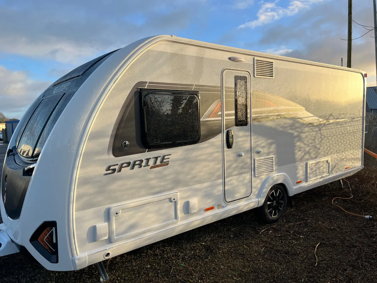 BRAND NEW SWIFT EXCLUSIVE MAJOR 4 SB ISLAND BED!! - Image 2