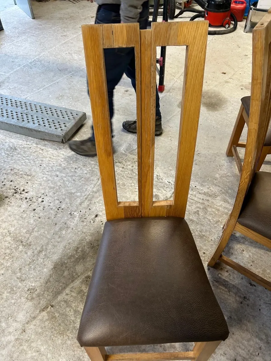 Table and Chairs - Image 3