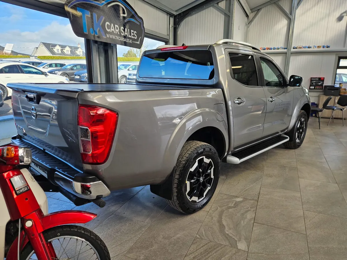 19 NISSAN NAVARA TEKNA - Image 3