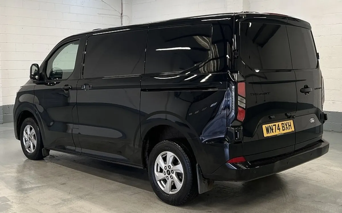 2024 Ford Transit Custom Panel Van - Image 4