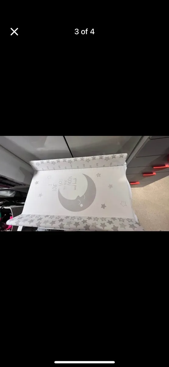 baby bath and changing table - Image 1