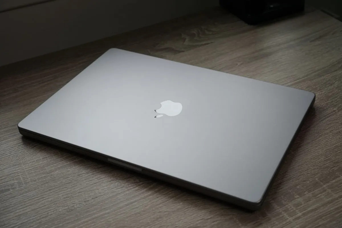 MacBook Pro 16" 2021 | M1 Pro | 32GB | 91% Battery - Image 2