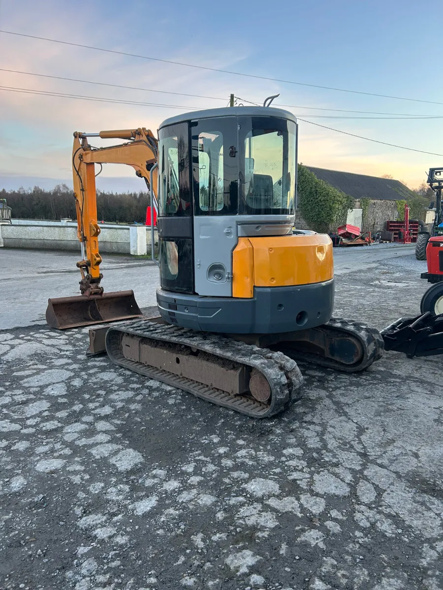 2006 New Holland Kobelco E50.2SR Digger - Image 3