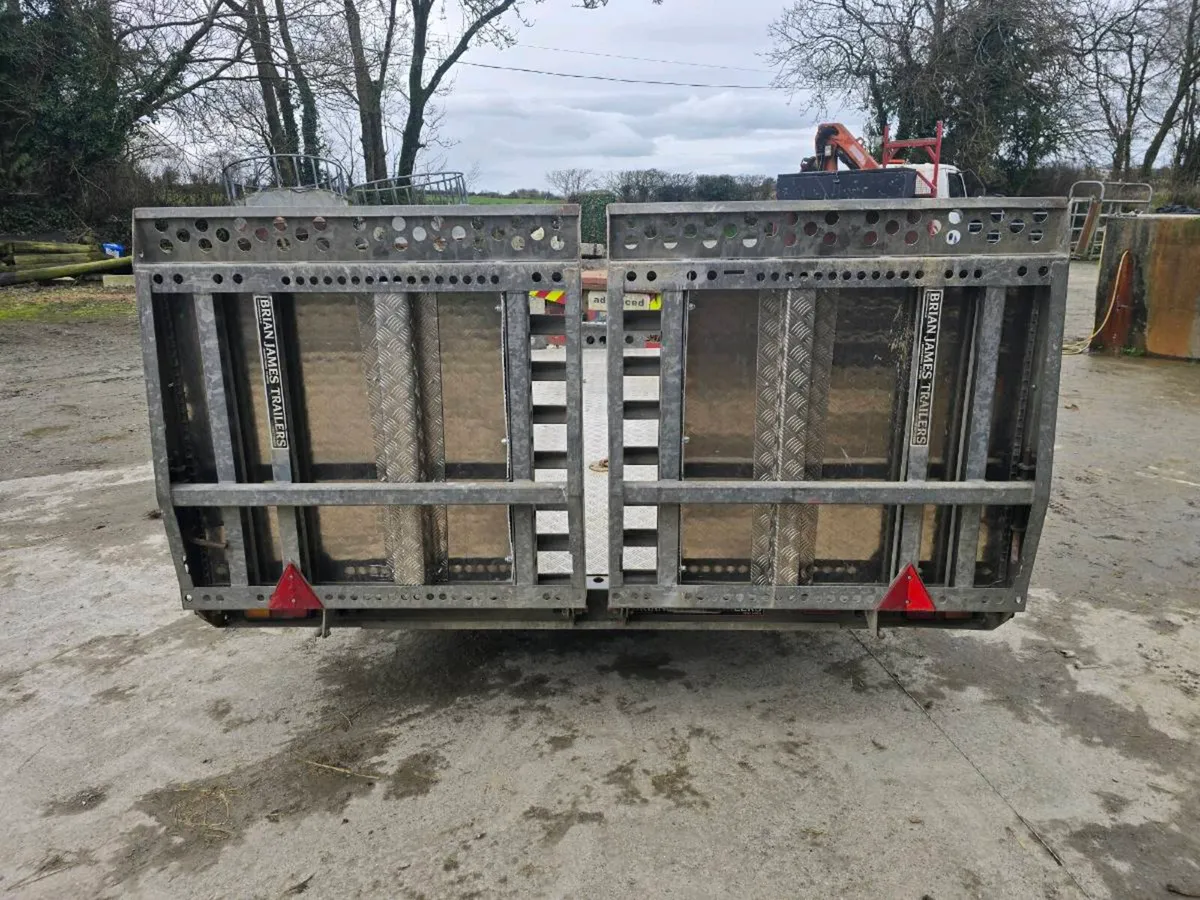 Moffett Trailer - Image 4