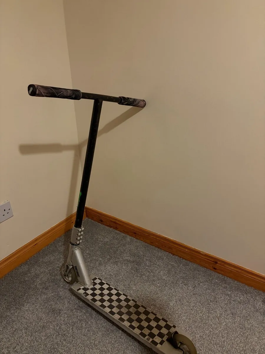 Stunt Scooter - Image 3
