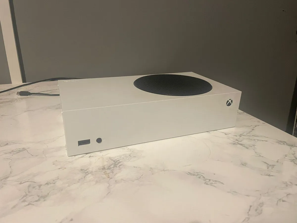 Xbox Series S - Image 2