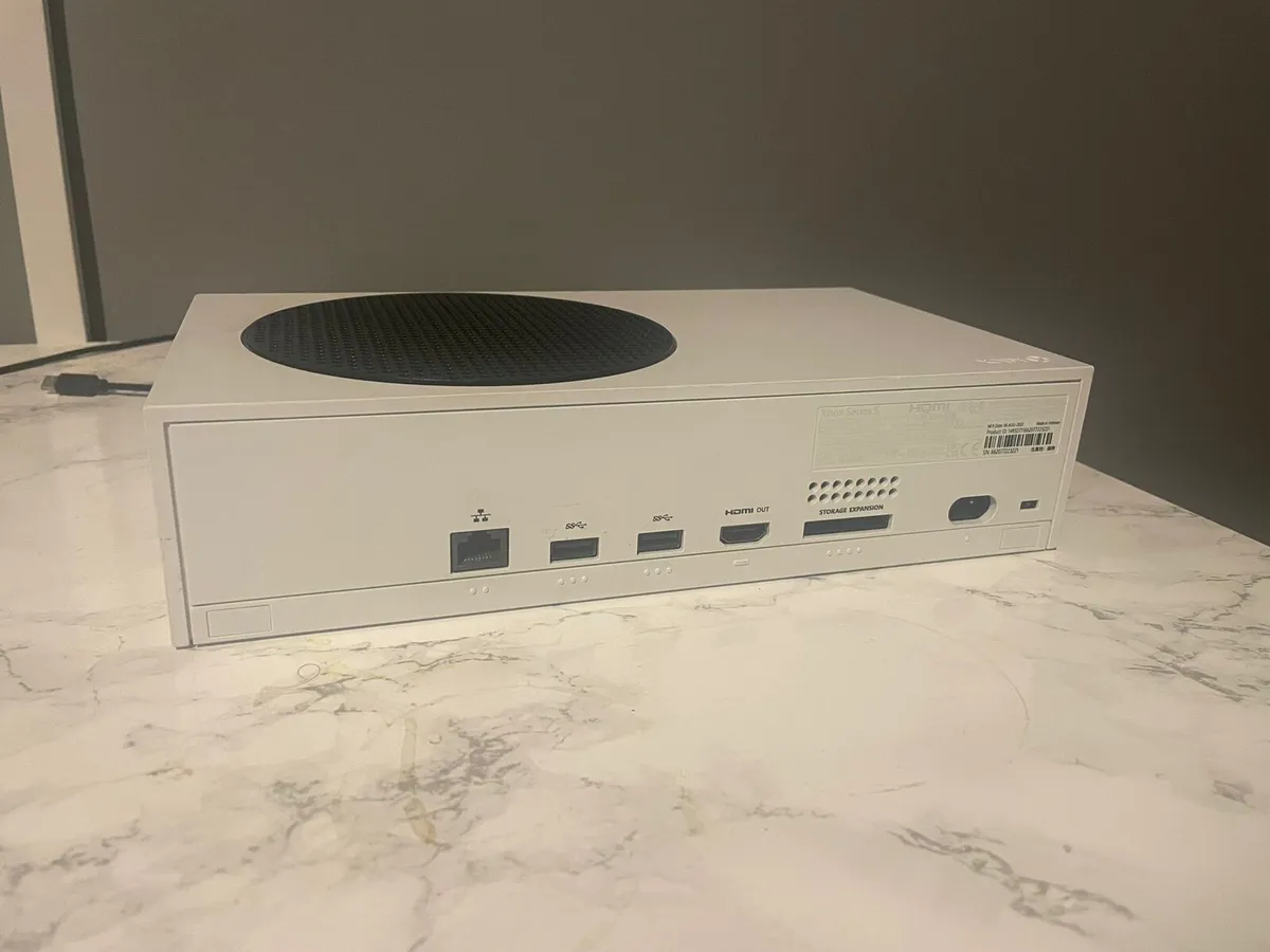 Xbox Series S - Image 3