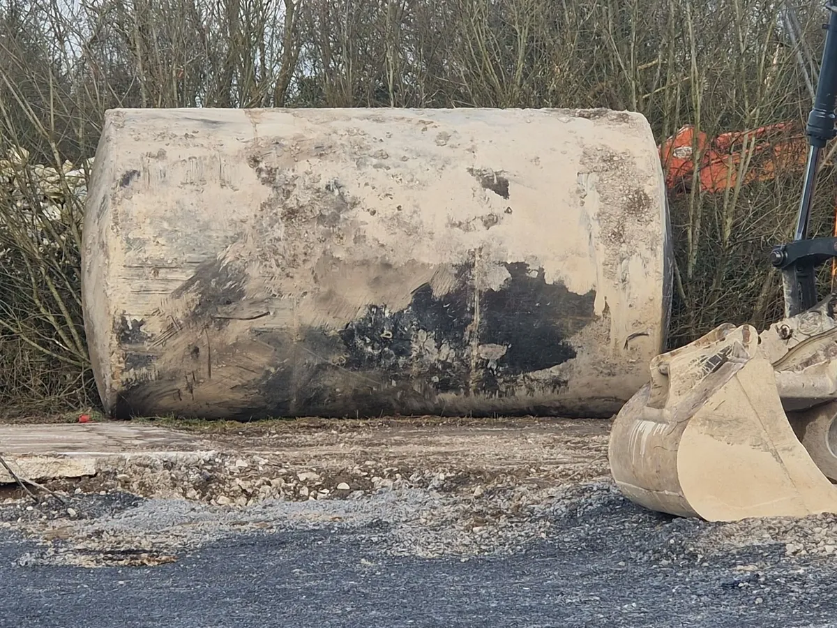 Large Fuel/Storage Tank - Image 3