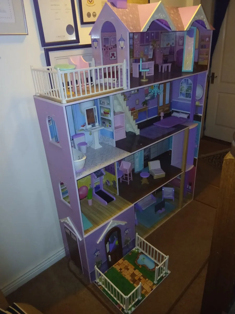Dolls House - Image 3
