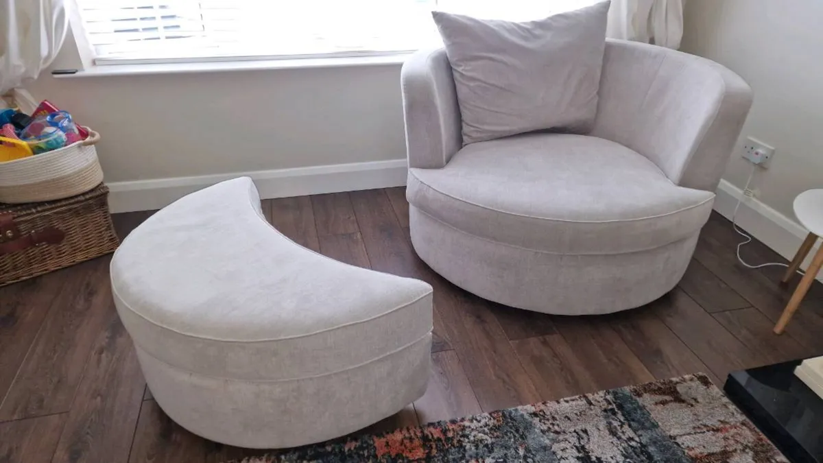 Swivel armchair with footstool - Image 4