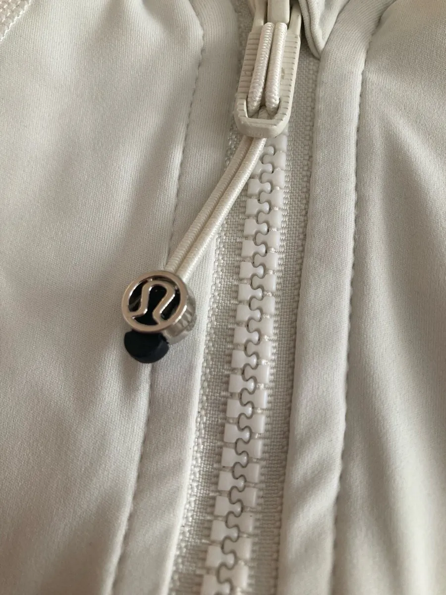 Lululemon Cropped Define Jacket White UK8 - Image 4