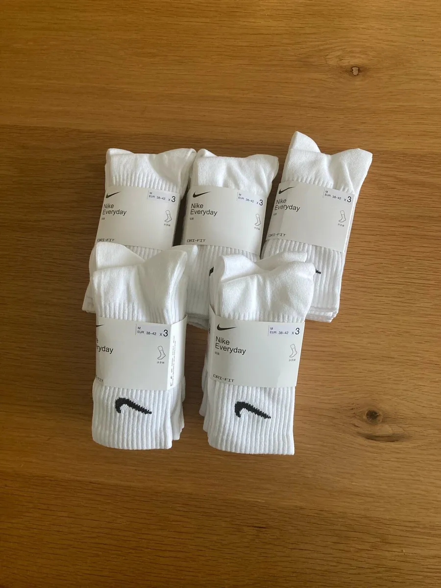 Nike socks UK6-8 white 5 packs of 3 pairs - Image 1
