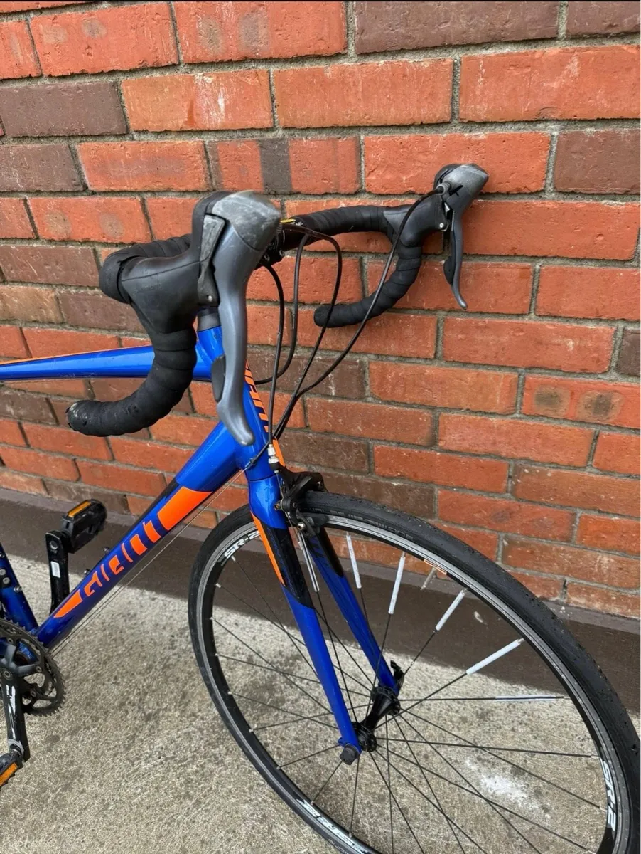 Giant contend racing bike - Image 4