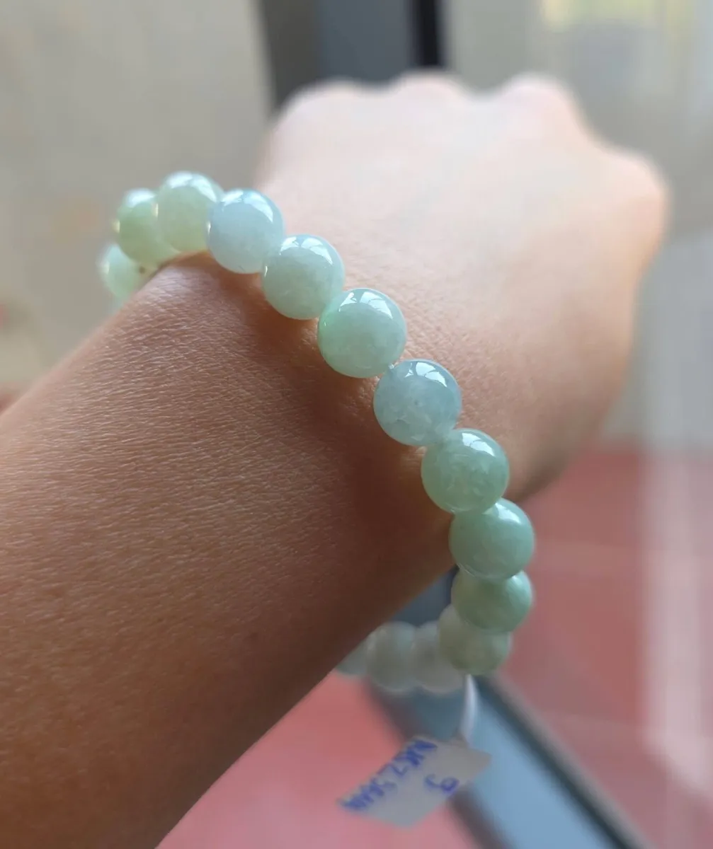 Certified Grade A Burma jadeite bracelet - Image 1