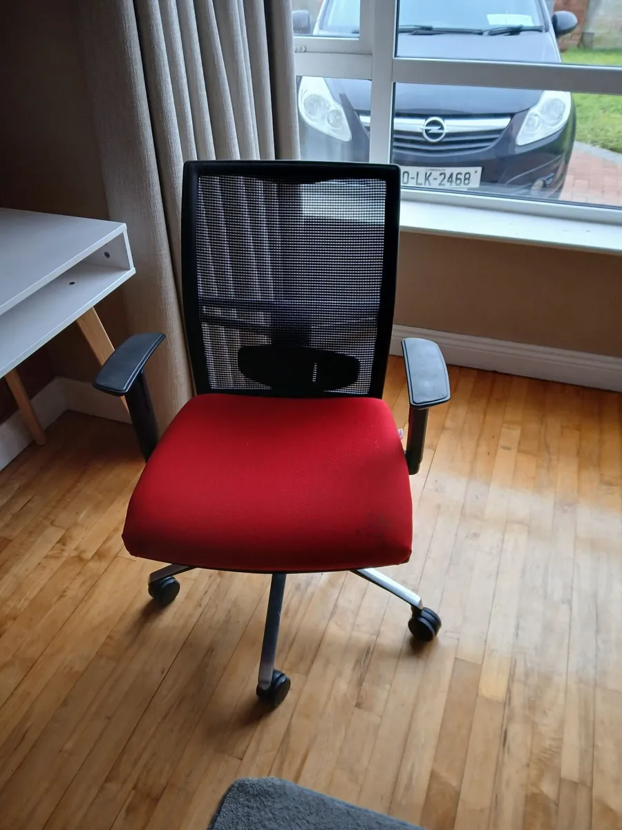 Office Chair - Image 3