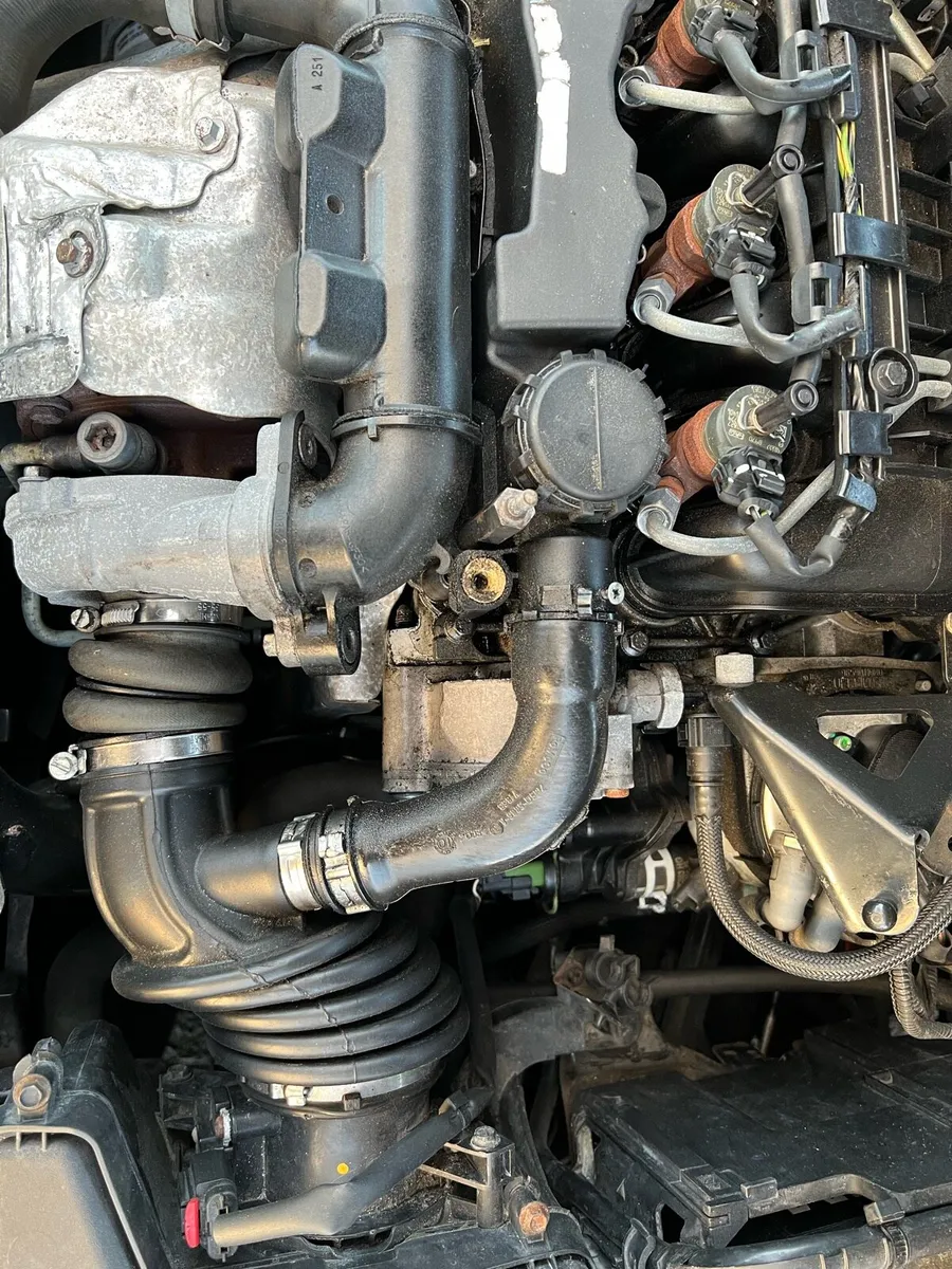 Ford Focus 2011 titanium read the description - Image 2